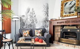 Hernando Colón Suite Apartments